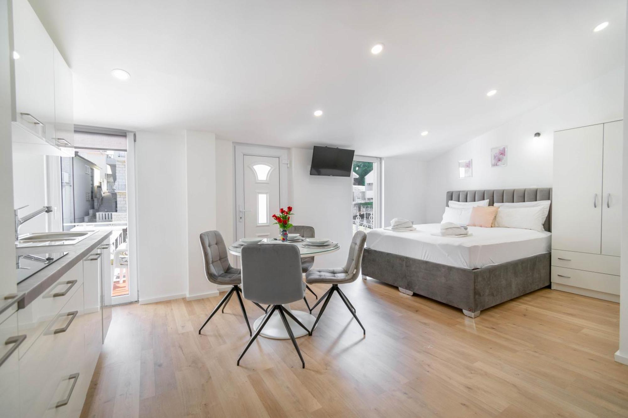 Apartment Kristina Dujmovic Башка-Вода Екстер'єр фото